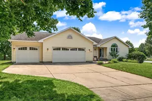3506 Teal Ct, Eau Claire, WI 54701 - Photo 1