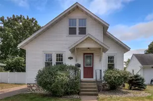 523 W Elm St, Chippewa Falls, WI 54729 - Photo 1