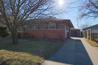596 Bragg Street - Photo 1
