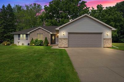 654 Stonehedge Road, Green Bay, WI 54302 - Photo 1