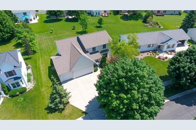 465 Austin Lane, Fond du Lac, WI 54935 - Photo 1