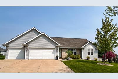 3170 Olde Hickory Trail, Green Bay, WI 54313 - Photo 1