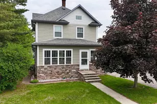 221 E 5th St, Shawano, WI 54166 - Photo 1