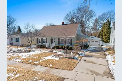 703 N Ontario Street, De Pere, WI 54115 - Photo 1