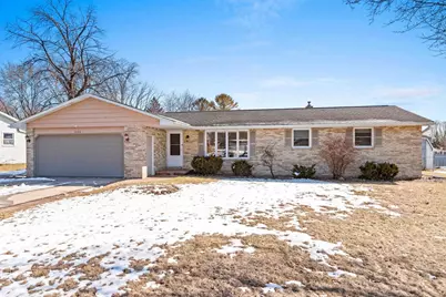 1136 Rockwell Road, Green Bay, WI 54313 - Photo 1