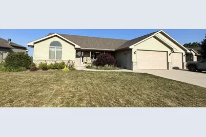 3601 Fieldcrest Drive, Kaukauna, WI 54130 - Photo 1