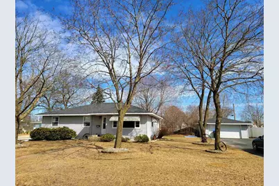 1610 Lawrence Street, New London, WI 54961 - Photo 1