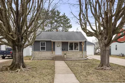 158 Robert Street, Clintonville, WI 54929 - Photo 1