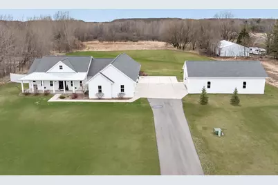 2516 Sunny Brook Drive, Green Bay, WI 54313 - Photo 1