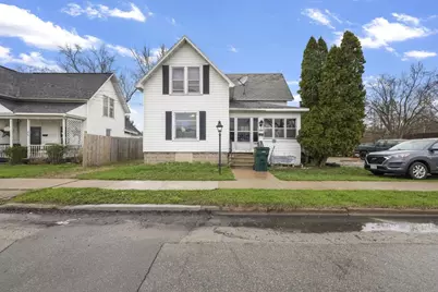 415 W Waupaca Street, New London, WI 54961 - Photo 1