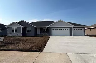 4633 Paul Ln, Green Bay, WI 54313 - Photo 1