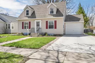 1112 Marquette Ave, Green Bay, WI 54304 - Photo 1