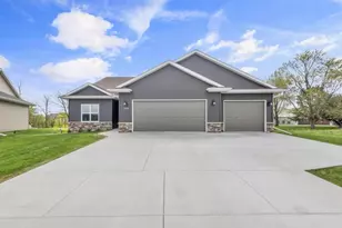3153 Lazy Oak Ct, Green Bay, WI 54311 - Photo 1