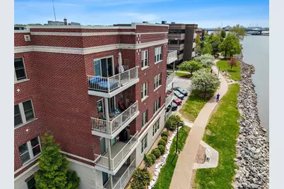 118 S Washington Street #417B, Green Bay, WI 54301 - Photo 1