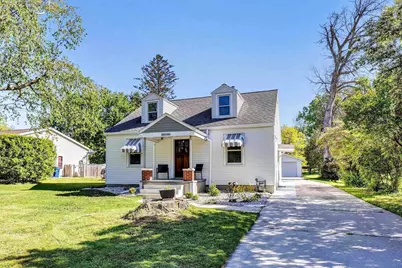 329 E Kalb Avenue, Green Bay, WI 54301 - Photo 1