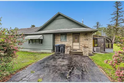 127 N 7th Street, Winneconne, WI 54986 - Photo 1