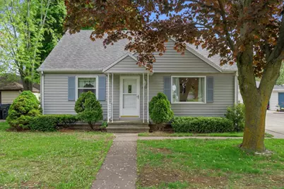 1022 W Cecil Street, Neenah, WI 54956 - Photo 1