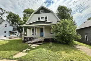 122 Leffert St, Berlin, WI 54923 - Photo 1