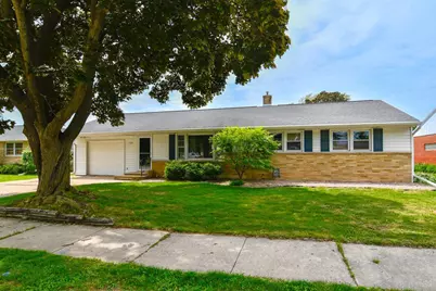 1524 Gatewood Street, Green Bay, WI 54304 - Photo 1