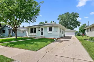 605 E 10th St, Fond du Lac, WI 54935 - Photo 1