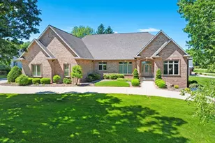 2930 S Telemark Cir, Green Bay, WI 54313 - Photo 1