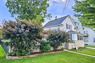 553 W 17th Ave, Oshkosh, WI 54902 - Photo 1