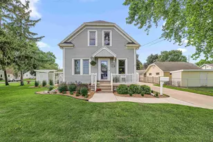 1515 Rugby St, Oshkosh, WI 54902 - Photo 1