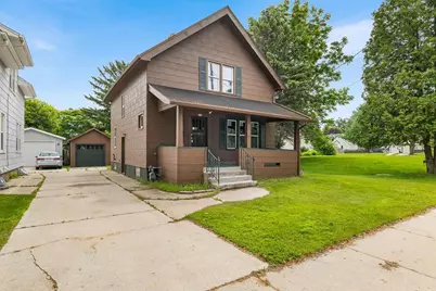 711 N 5th Street, Manitowoc, WI 54220 - Photo 1