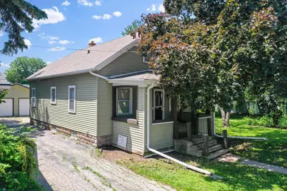 829 6th Street, Menasha, WI 54952 - Photo 1