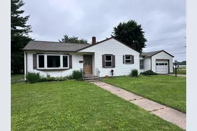 118 Robert Street, Clintonville, WI 54929 - Photo 1