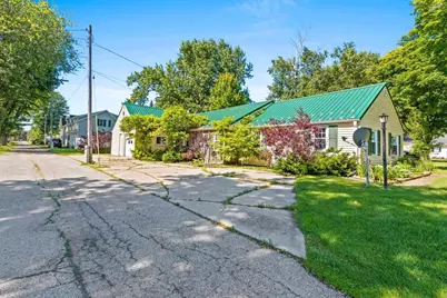 1320 State Street, Algoma, WI 54201 - Photo 1