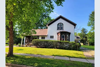 316 E Beacon Avenue, New London, WI 54961 - Photo 1
