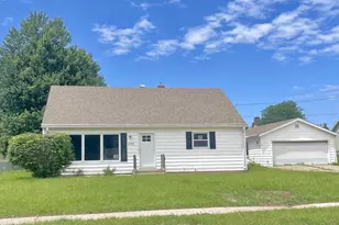 1133 Cardinal Ln, Green Bay, WI 54313 - Photo 1