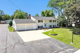 2196 Town Hall Rd, Green Bay, WI 54311 - Photo 1