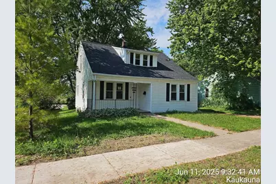 227 E 10th Street, Kaukauna, WI 54130 - Photo 1