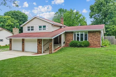 158 Winchester Way, Green Bay, WI 54302 - Photo 1