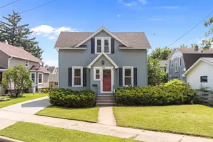1508 Elmwood Ave, Oshkosh, WI 54901 - Photo 1