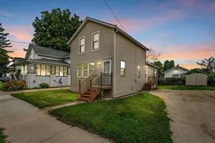 216 W 8th Ave, Oshkosh, WI 54902 - Photo 1