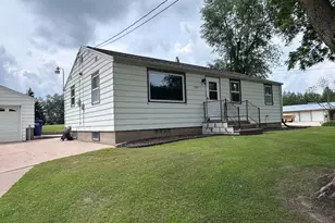 113 Waupaca St, Clintonville, WI 54929 - Photo 1