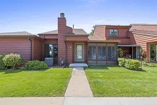 2240 Meadowbrook Ct, Oshkosh, WI 54904 - Photo 1