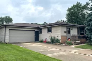 1238 Loch Dr, Green Bay, WI 54304 - Photo 1