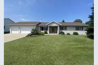 1096 New Haven Avenue, Fond du Lac, WI 54935 - Photo 1