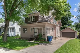 146 N Clinton Ave, Clintonville, WI 54929 - Photo 1