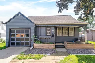 1540 Delaware St, Oshkosh, WI 54902 - Photo 1