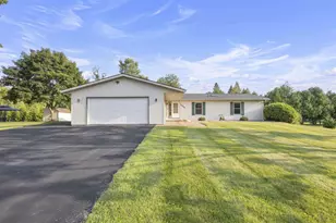 1525 Texas St, Sturgeon Bay, WI 54235 - Photo 1