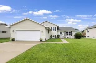 3821 Purple Crest Dr, Oshkosh, WI 54901 - Photo 1