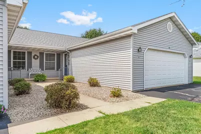 210 N 11th Avenue, Winneconne, WI 54986 - Photo 1