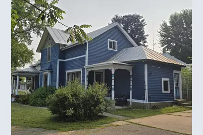 510 W Fulton Street, Waupaca, WI 54981 - Photo 1