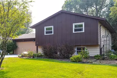 3323 N Morrison Street, Appleton, WI 54911 - Photo 1