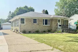 594 Clark St, Fond du Lac, WI 54935 - Photo 1